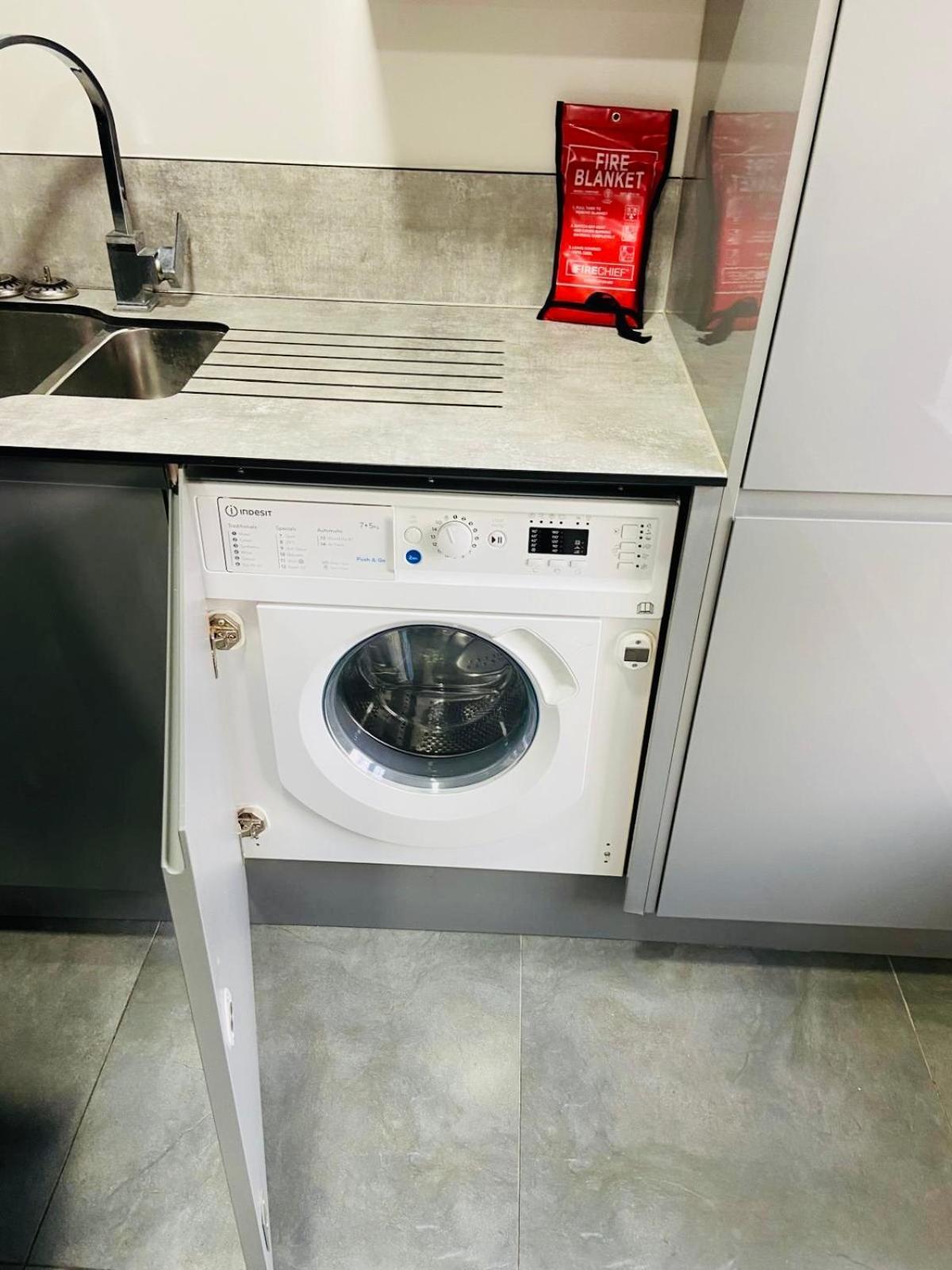 Modern Flat With Free Parking Close To Birmingham Centre Extérieur photo